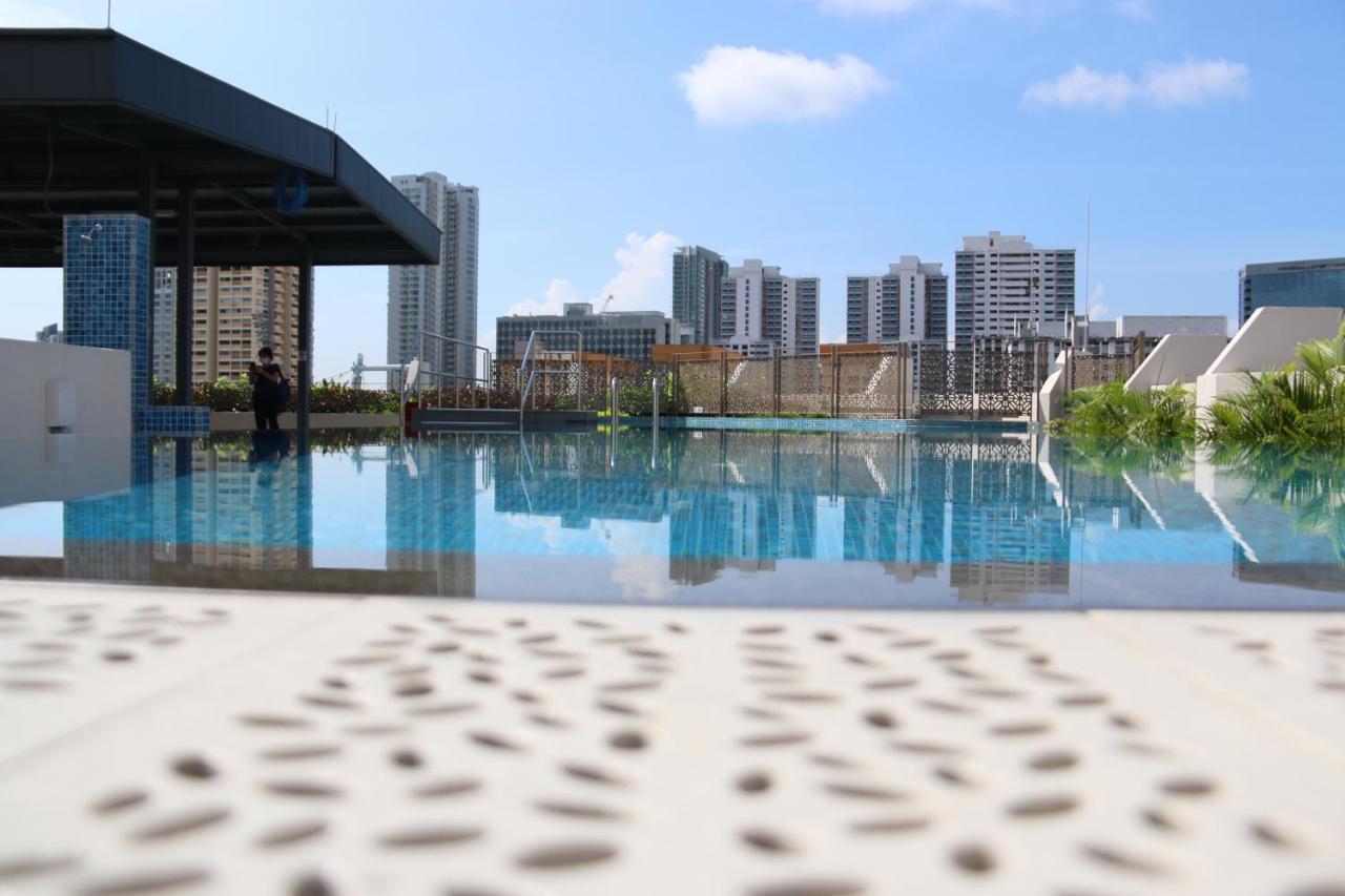 Aqueen Prestige Hotel Jalan Besar Singapore Esterno foto